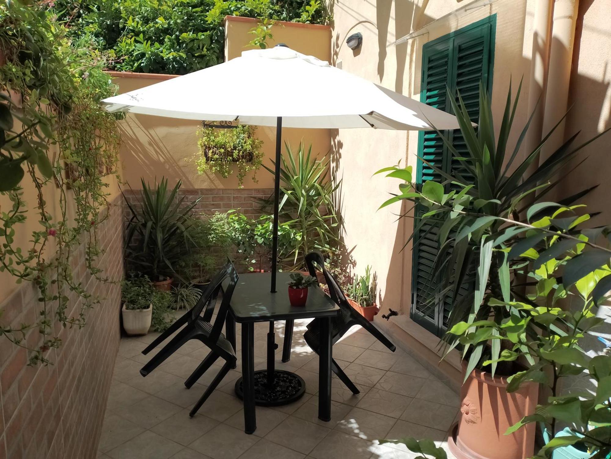 Il Piccolo Eden - Private Garden Daire Livorno Dış mekan fotoğraf